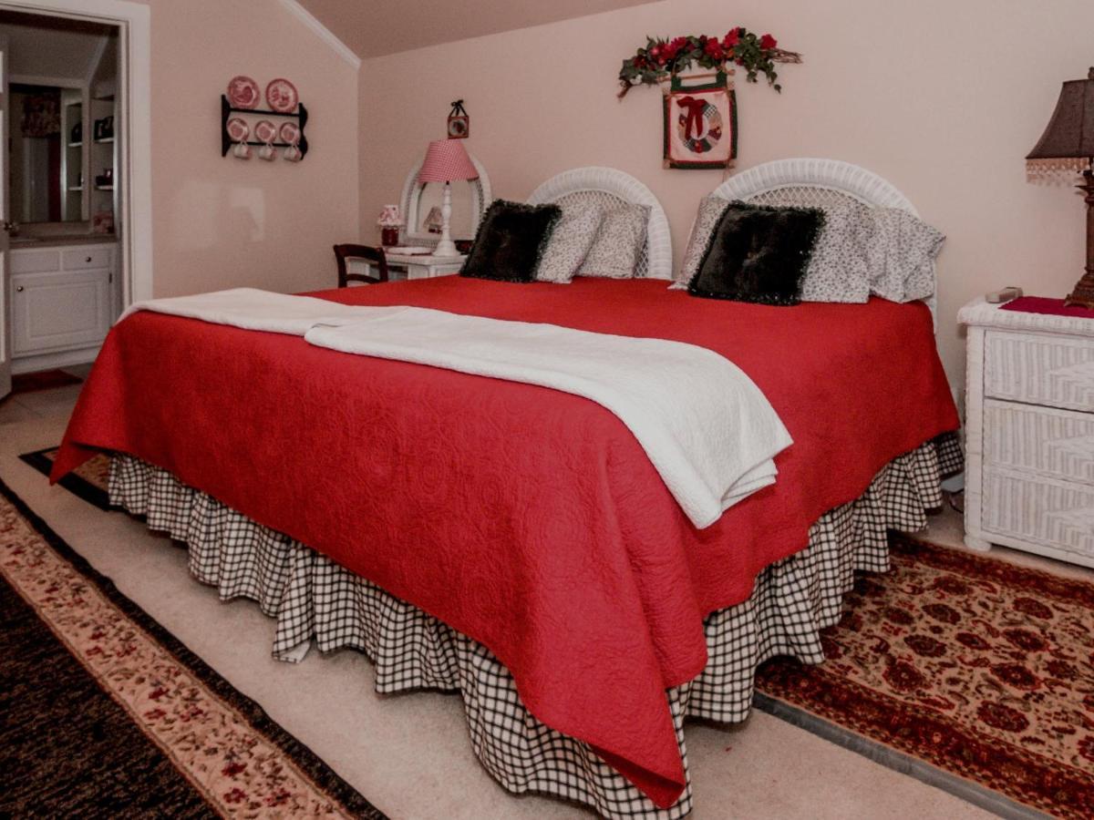 Bed and Breakfast Holly House Of Hamilton Экстерьер фото
