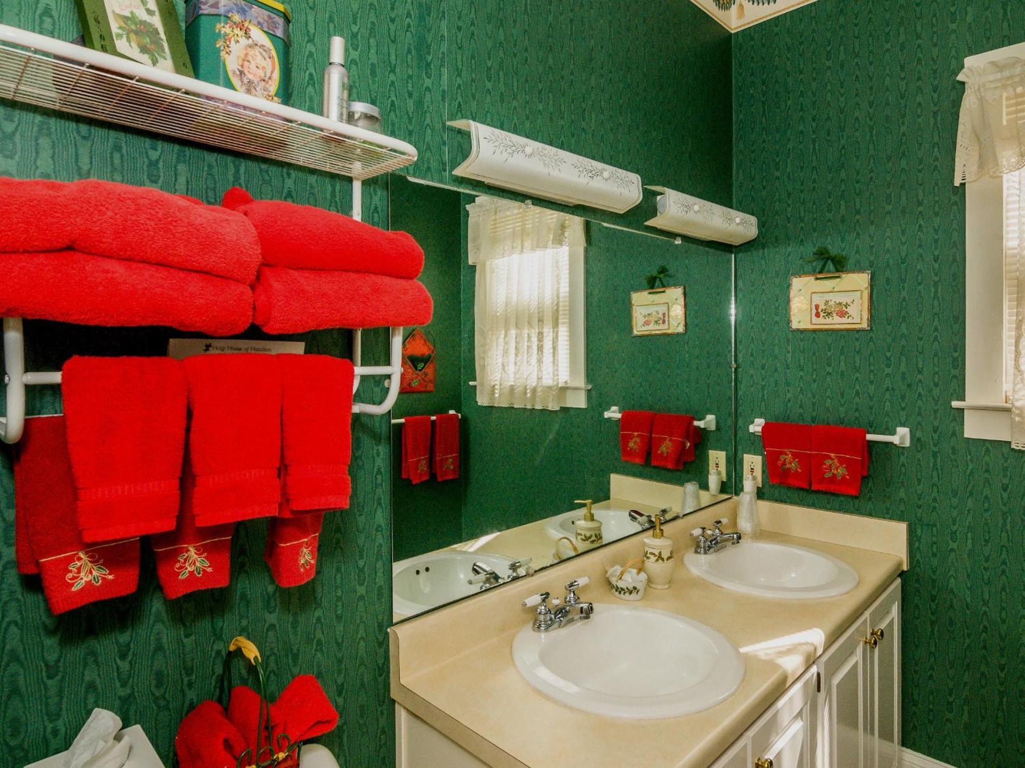 Bed and Breakfast Holly House Of Hamilton Номер фото