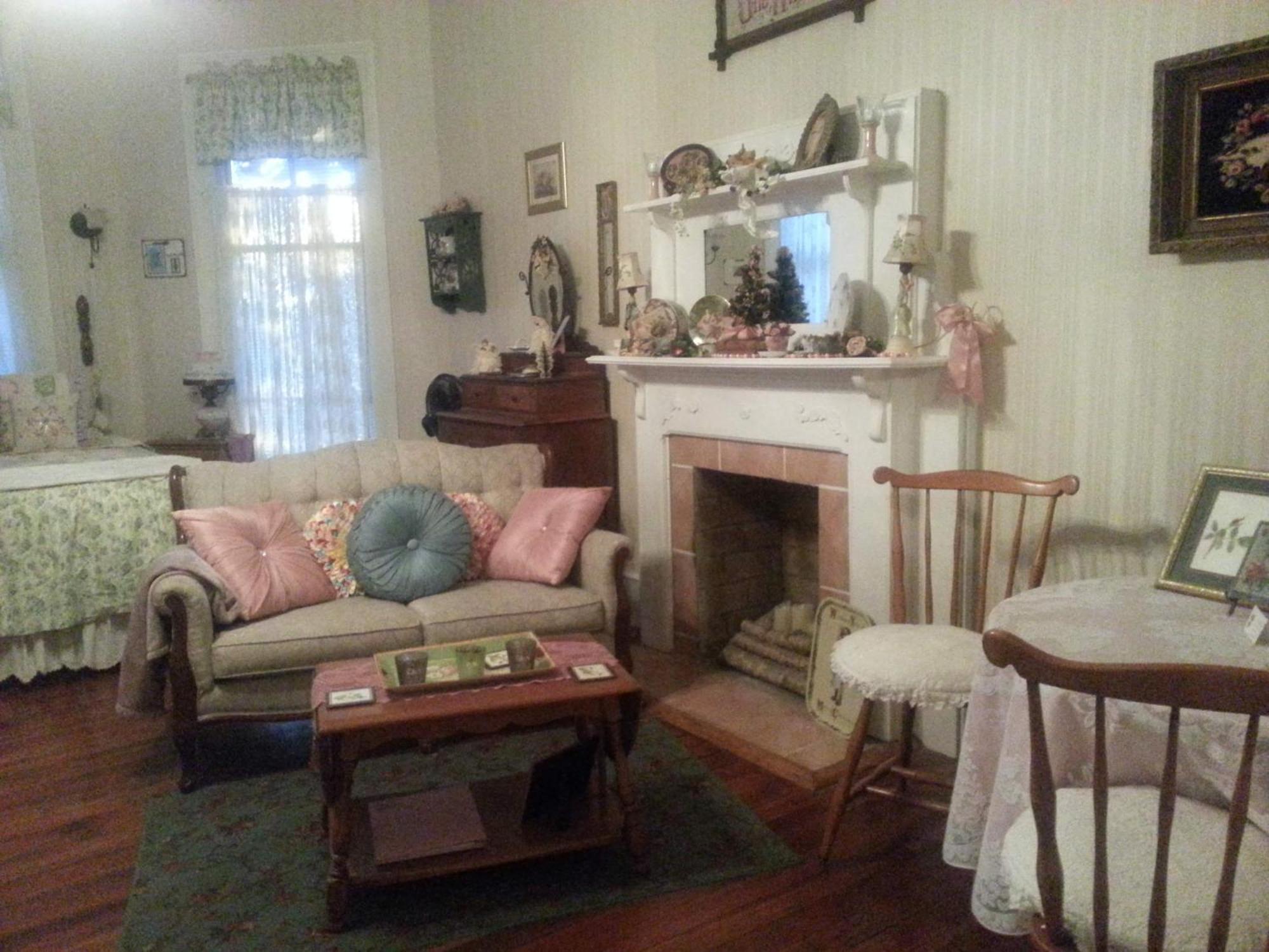 Bed and Breakfast Holly House Of Hamilton Номер фото