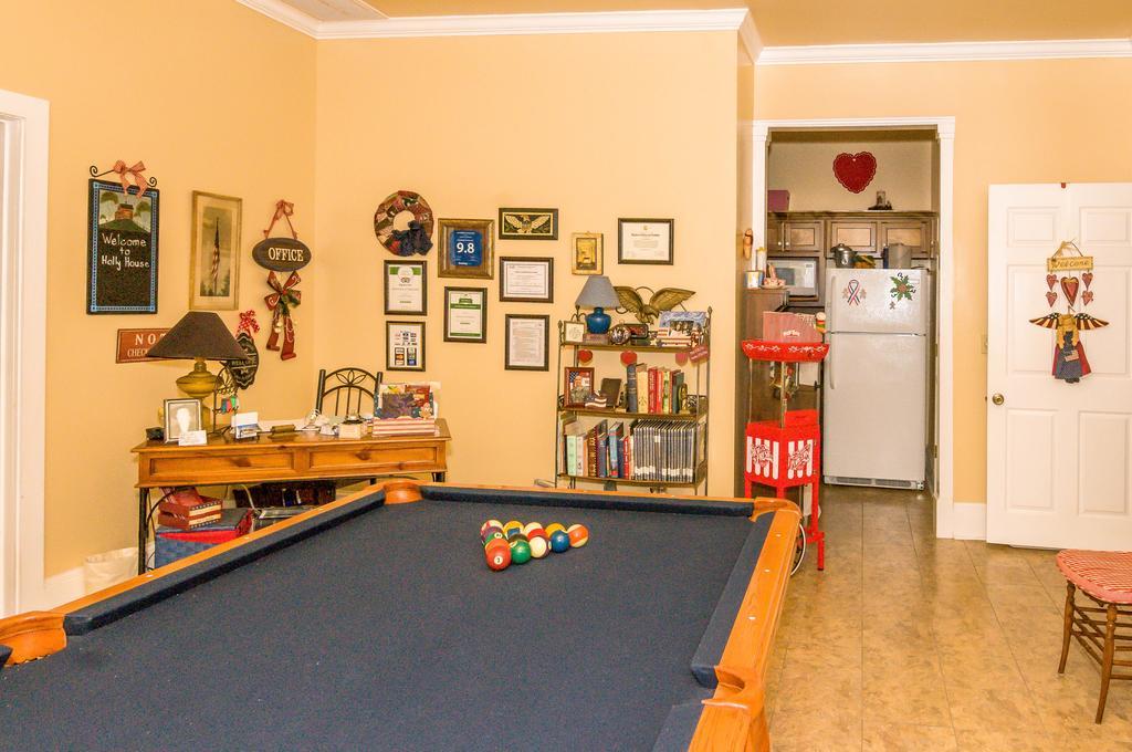 Bed and Breakfast Holly House Of Hamilton Экстерьер фото